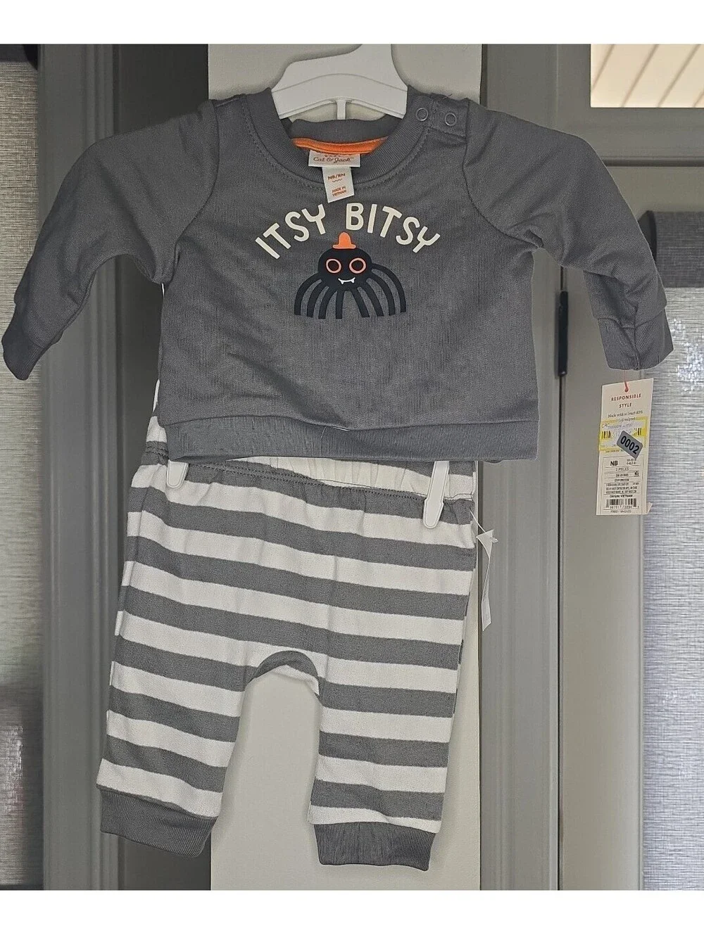 Newborn nwt itsy bitsy spider outfit from Target 2G8